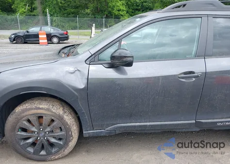 2023 Subaru Outback Onyx Edition z USA, uszkodzony, nr VIN 4S4BTALC0P3110272